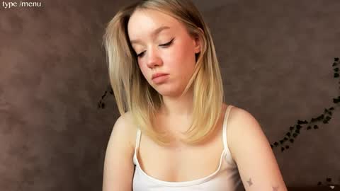 Mia online show from 11, 4, 2026