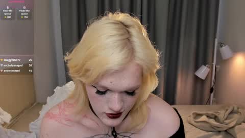 lollita online show from 23, 4, 2026