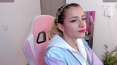 Lolly  online show from 4, 1, 2025