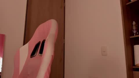 Snapshot of lollypetitte_ chatting on 2, 3, 2025 Lolly online show from 2, 3, 2025