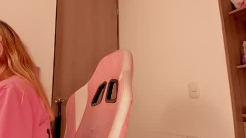 Snapshot of lollypetitte_ chatting on 11, 3, 2025 Lolly online show from 11, 3, 2025