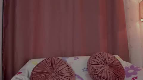 Snapshot of lollypetitte_ chatting on 23, 10, 2025 Lolly online show from 23, 10, 2025