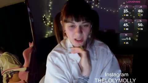 Molli online show from 20, 2, 2025