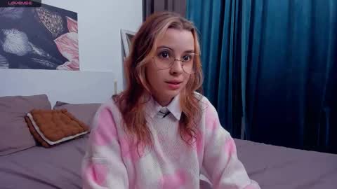 Lona online show from 11, 9, 2025