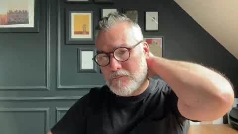EnglishBear online show from 8, 6, 2026
