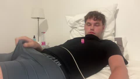 Snapshot of londonlad2002x chatting on 22, 7, 2026 londonlad2002x online show from 22, 7, 2026