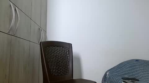 lonelydick2002 online show from 9, 9, 2025