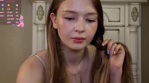 Snapshot of long_000 chatting on 29, 5, 2026 Cindy online show from 29, 5, 2026