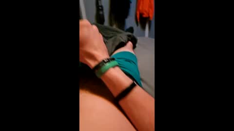 Snapshot of longhairguy27 chatting on 14, 12, 2024 longhairguy27 online show from 14, 12, 2024