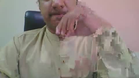 Snapshot of longthick1985 chatting on 17, 4, 2026 Lleida-man online show from 17, 4, 2026