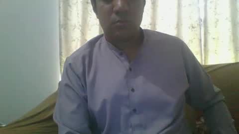 Snapshot of longthick1985 chatting on 3, 5, 2026 Lleida-man online show from 3, 5, 2026