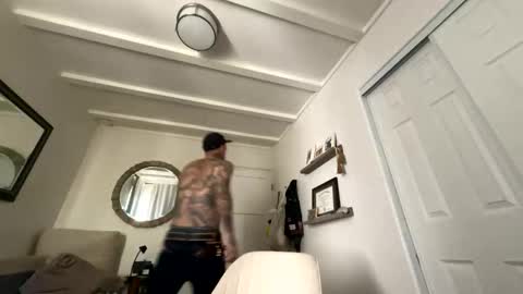 Snapshot of longwalksonthebeach69 chatting on 6, 3, 2026 longwalksonthebeach69 online show from 6, 3, 2026