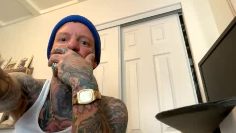 Snapshot of longwalksonthebeach69 chatting on 7, 3, 2026 longwalksonthebeach69 online show from 7, 3, 2026