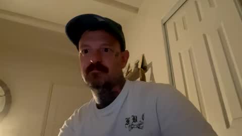 Snapshot of longwalksonthebeach69 chatting on 9, 3, 2026 longwalksonthebeach69 online show from 9, 3, 2026