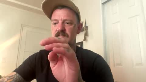 Snapshot of longwalksonthebeach69 chatting on 15, 3, 2026 longwalksonthebeach69 online show from 15, 3, 2026