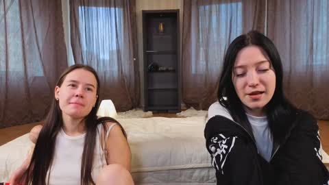  Adele Ellie and Lou   Sally Dana and Bonnie online show from 1, 10, 2025