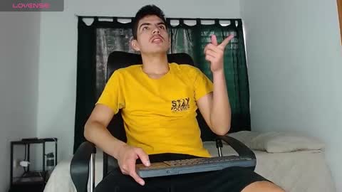 Snapshot of looki_16 chatting on 3, 2, 2025 looki 16 online show from 3, 2, 2025