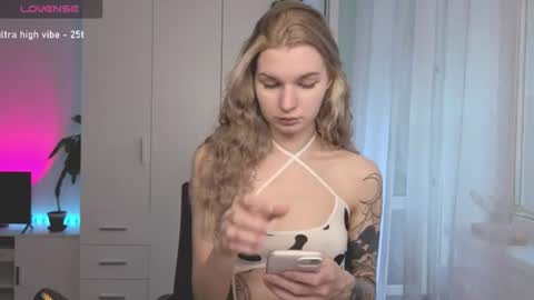 Snapshot of lookluna chatting on 9, 6, 2026 Luna online show from 9, 6, 2026