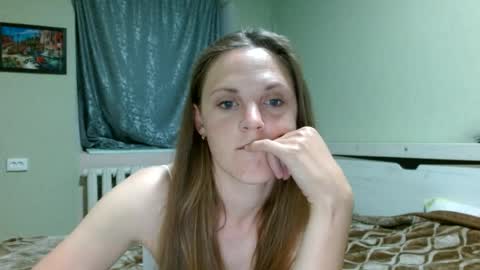 Lora online show from 11, 6, 2026