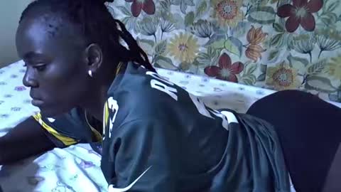 lora_amor online show from 24, 4, 2026