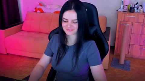 Lora Cain online show from 11, 3, 2025