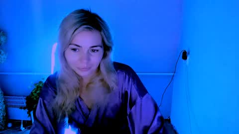 Lora online show from 9, 6, 2026