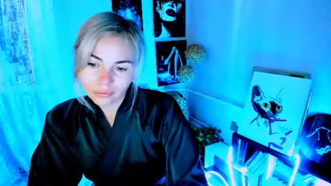 Lora online show from 15, 7, 2026