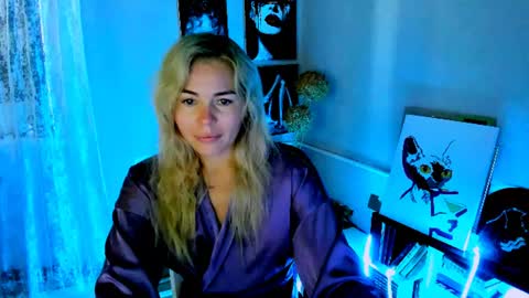 Lora online show from 20, 7, 2026