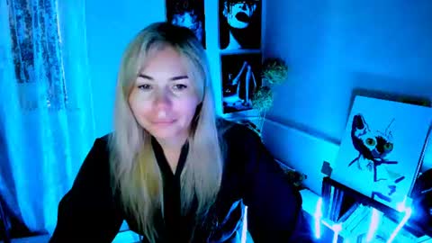 Lora online show from 31, 7, 2026