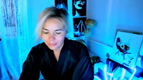 Lora online show from 5, 8, 2026