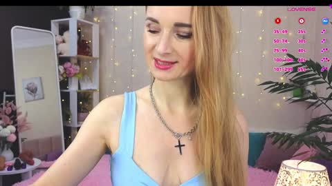 LoraColins online show from 12, 1, 2025