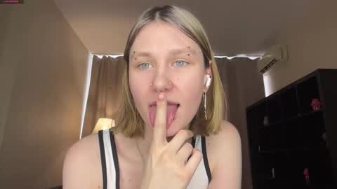 Lora online show from 12, 2, 2026