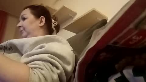 Lora online show from 18, 2, 2025