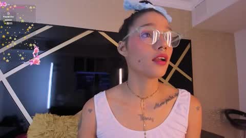 loraineblake online show from 15, 12, 2025