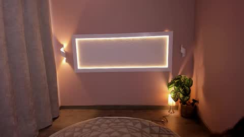 Deborah Daz online show from 1, 10, 2025