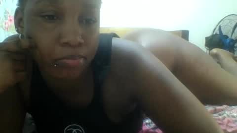 Snapshot of loreencutie chatting on 1, 10, 2025 loreen online show from 1, 10, 2025