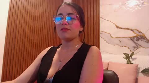 Loren online show from 20, 4, 2026