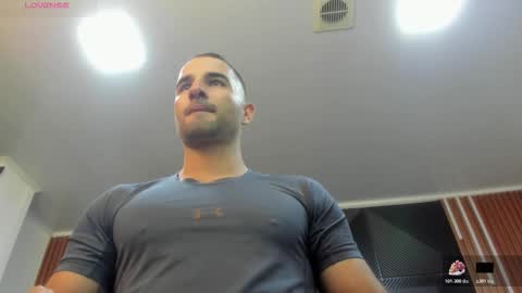  L O R E N Z O  Thumbs Up help  online show from 31, 10, 2025