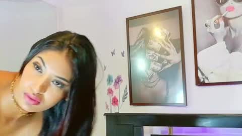 loretahorny online show from 27, 4, 2026