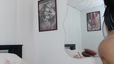 Loretahorny25 online show from 16, 7, 2026