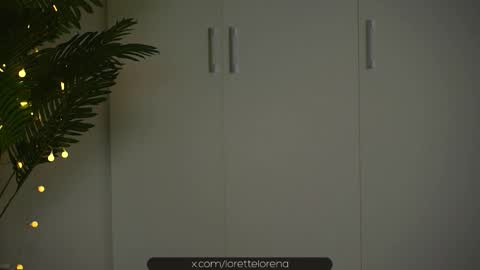 Snapshot of lorettelorenaa chatting on 5, 10, 2025 LoretteLorena online show from 5, 10, 2025