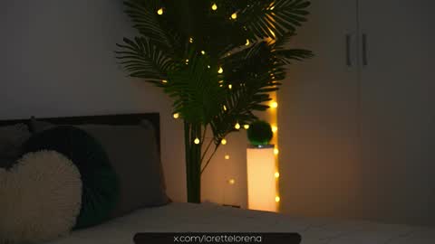 Snapshot of lorettelorenaa chatting on 14, 10, 2025 LoretteLorena online show from 14, 10, 2025