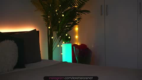 Snapshot of lorettelorenaa chatting on 21, 10, 2025 LoretteLorena online show from 21, 10, 2025