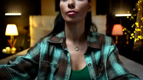 LoretteLorena online show from 6, 7, 2026