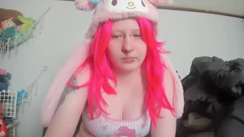 Lori Critter online show from 1, 3, 2025