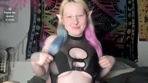 Lori Critter online show from 15, 4, 2026