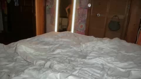 Snapshot of lorikane chatting on 25, 9, 2025 Lorelai Kane online show from 25, 9, 2025