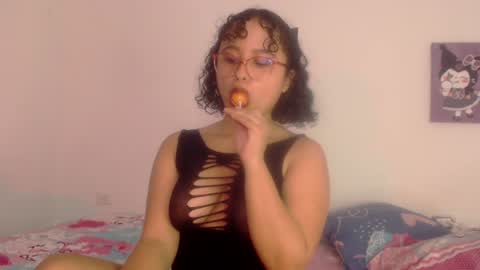 lou_cuteee online show from 7, 2, 2025
