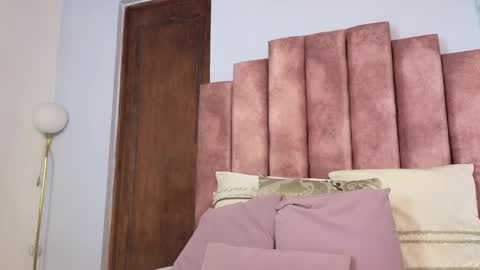  Lou Rosse  online show from 30, 1, 2025