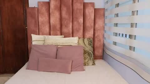  Lou Rosse  online show from 8, 3, 2025